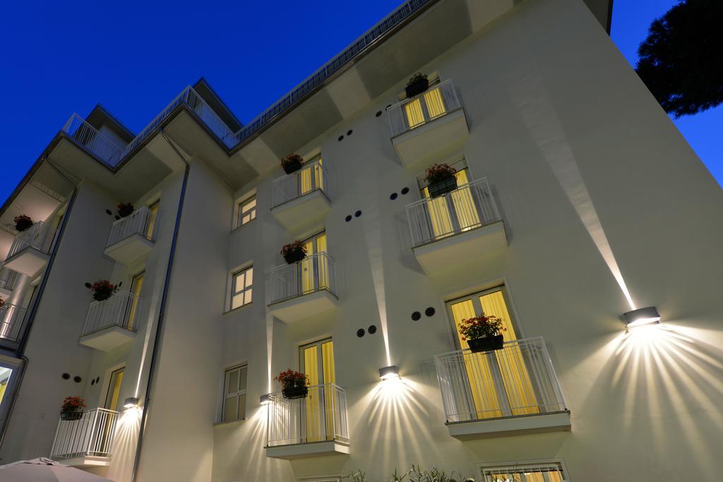 Hotel Cuba Milano Marittima Exterior foto